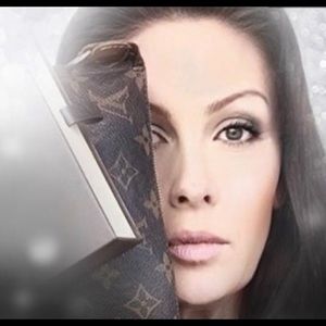 Meet your Posher, Janine